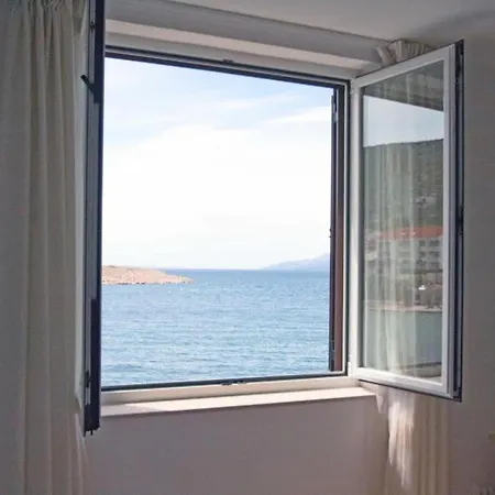 Beachfront Tamarix Апартаменты