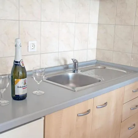Beachfront Tamarix Апартаменты Поседарье